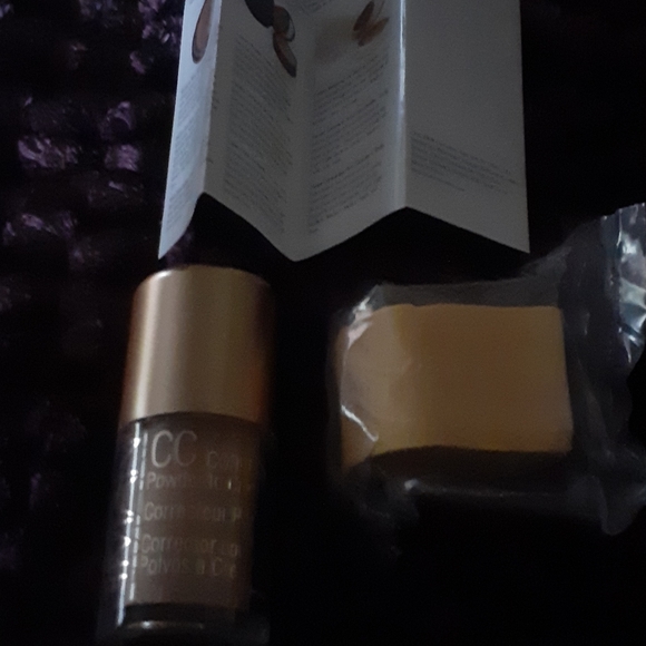 Makeup - Picture 4 of 5